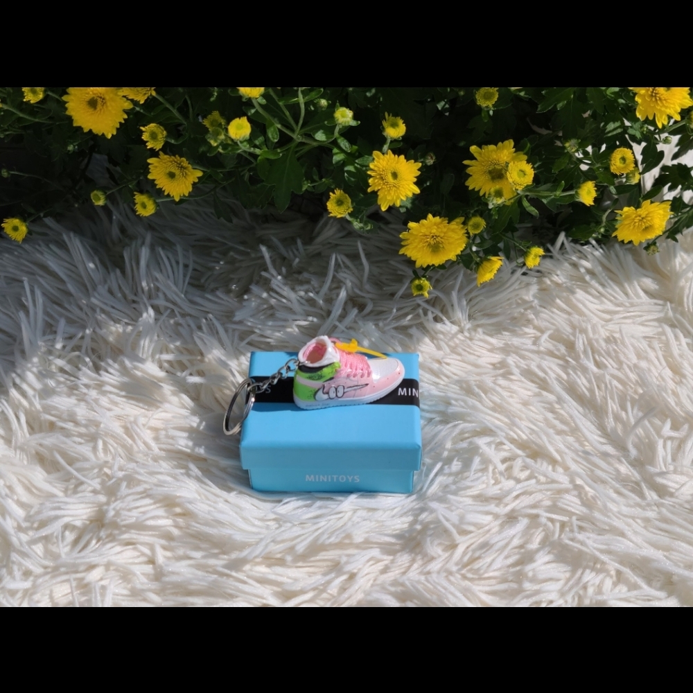 Hand-Painted A Patrick Star (from Spongebob Squarepants) Keychain w/keychain box